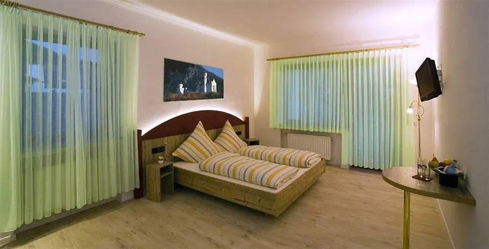 *** Hotel Alpchalet Schwanstein Halblech Germany