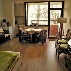 Ruhiges Apt. Direkt Am Naherholungsgebiet Mit Seeblick, Zentrum 5min, Messe 18min Appartement