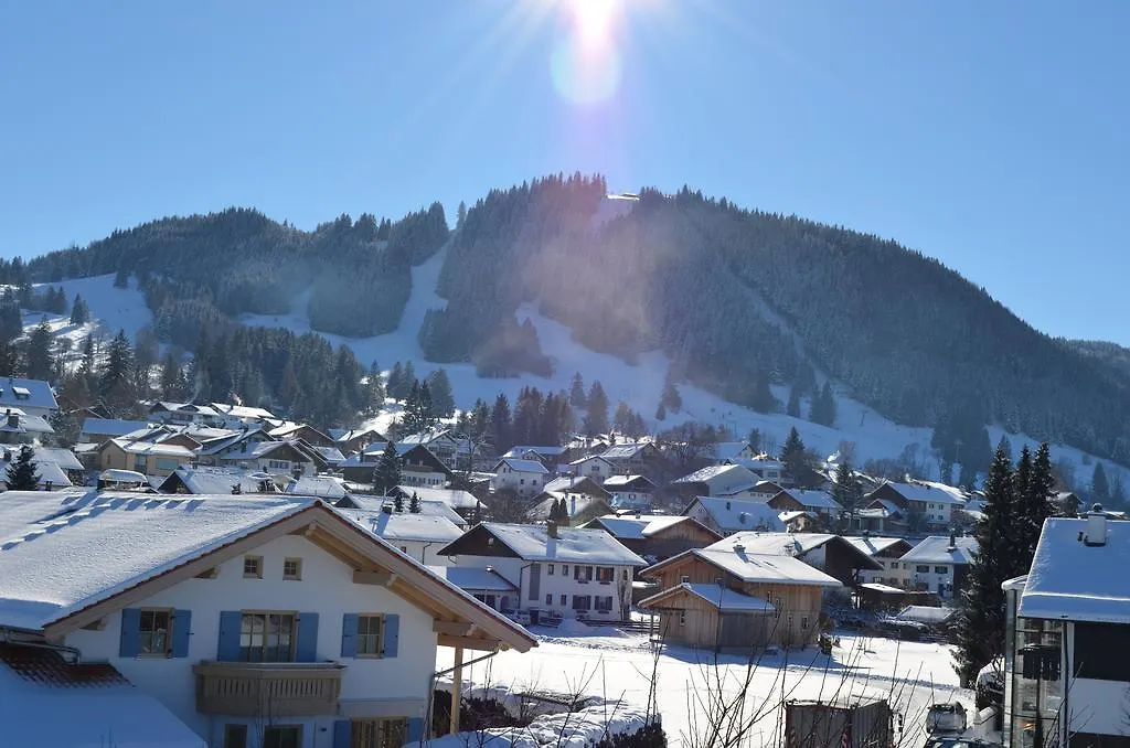 Alpchalet Schwanstein هالبليخ 3*,